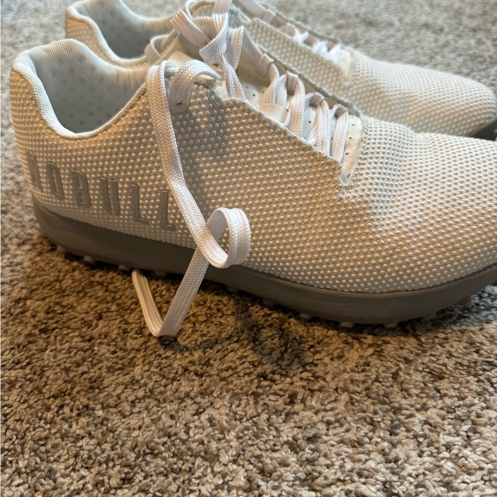 No Bull Turf Trainers, Arctic White w Grey Sole, sz 7.5 men’s; 9 women's - Picture 3 of 6